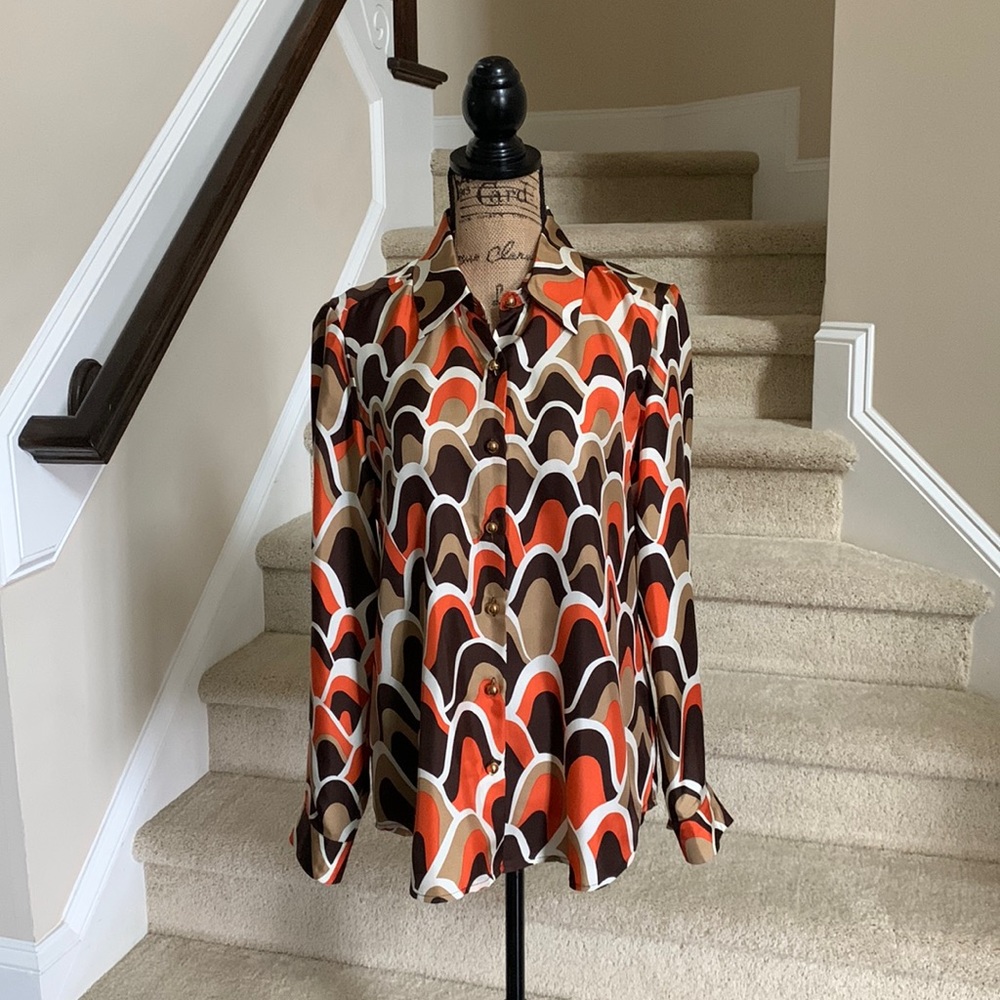 Skirting Around blouse